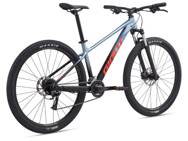 MY25Talon293_ColorCFrostSilver-Rear Giant Talon 3 29